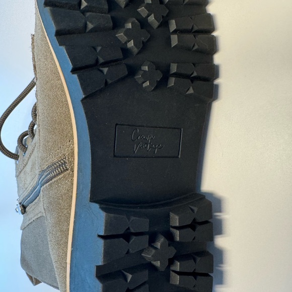 Crown Vintage women’s Taupe Suede Boots - Picture 5 of 7